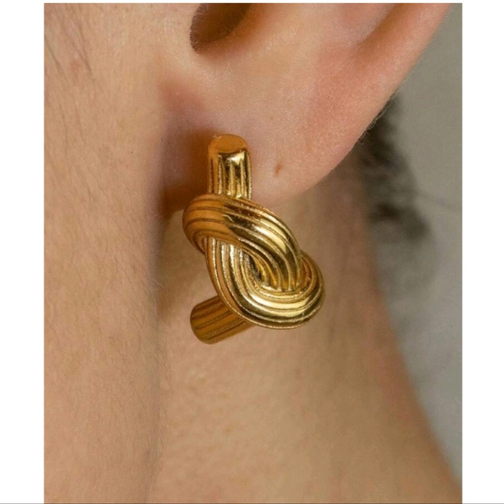 NEW! Anthropologie Trendy Knot Today Minimalist Stud Gold Earrings - Picture 5 of 5